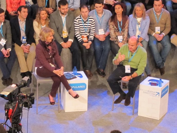 Esperanza Aguirre y Luis de Guindos en la convención del PP en Valladolid