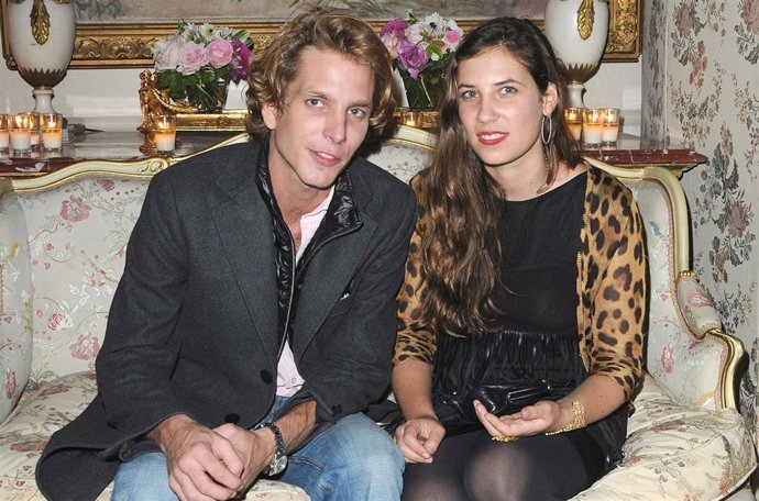 PARIS - OCTOBER 07:  Andrea Casiraghi (L) and Tatiana Santo Domingo (R) attend t