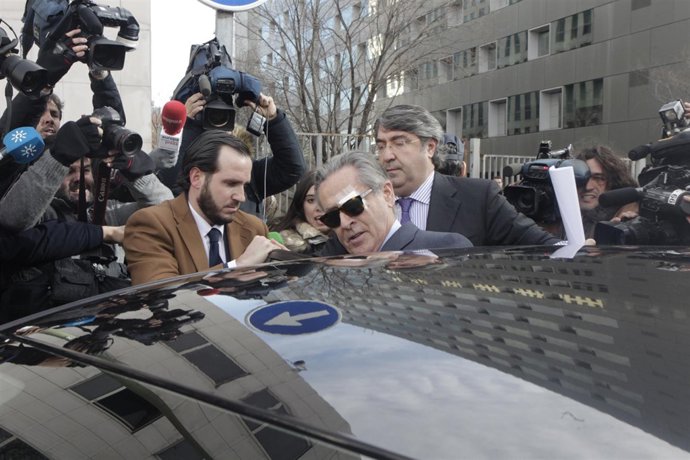 Miguel Blesa sale de declarar
