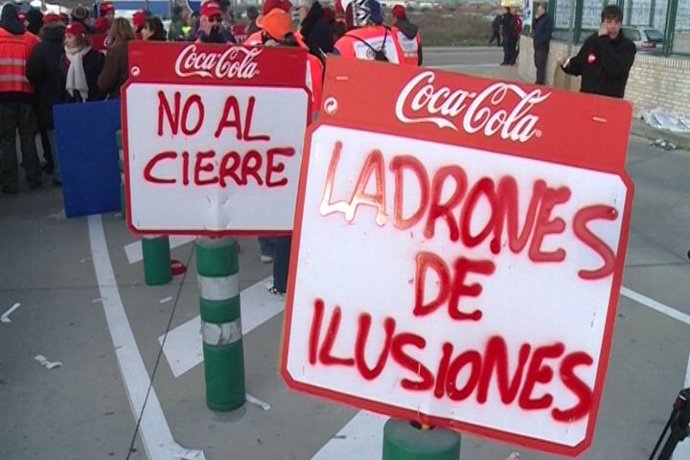 Trabajadores de Coca-Cola comienzan una huelga indefinida