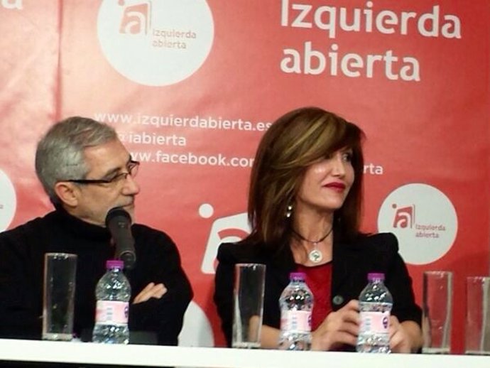 Mar Cambrollé junto a Gaspar Llamazares