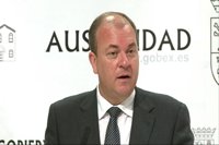 Monago destaca que la política haya pasado del tercer al sexto puesto entre las preocupaciones de los extremeños