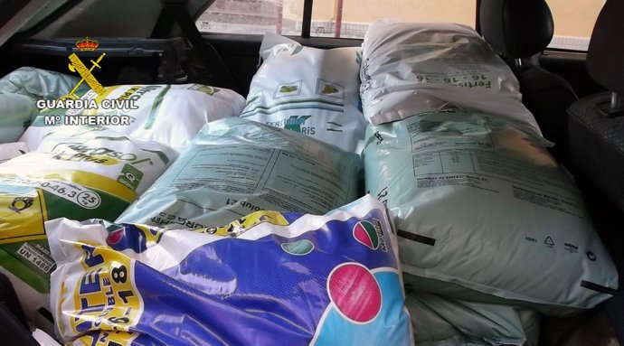 Sustracción de más de media tonelada de abonos 