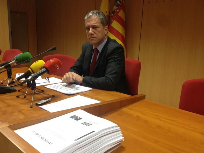 El decano de jueces de Valencia, Pedro Viguer, en rueda de prensa
