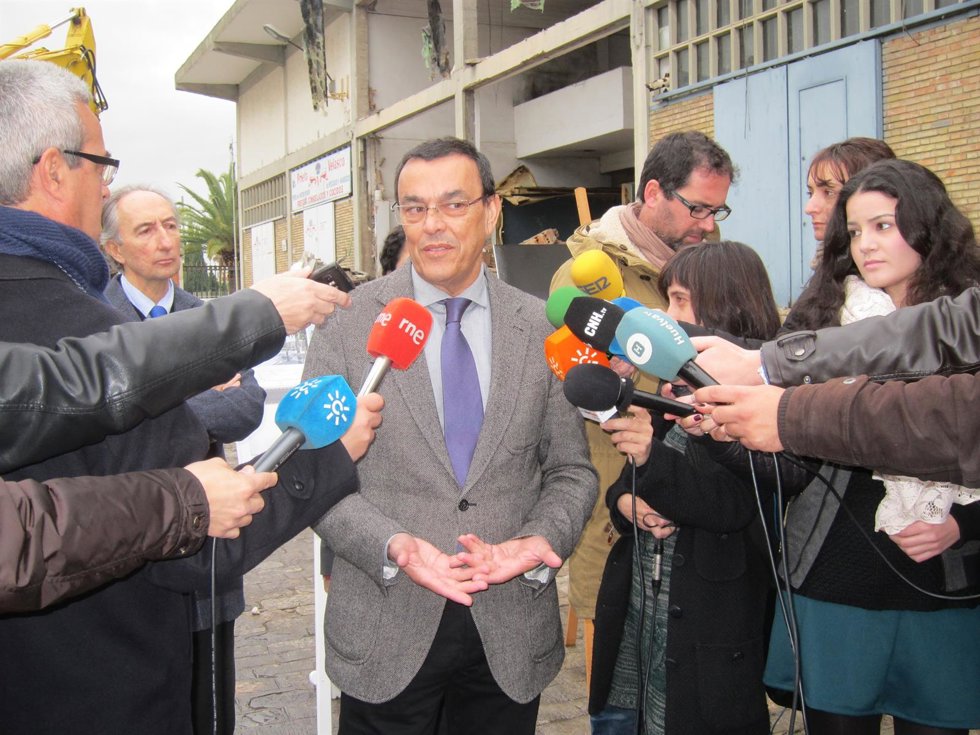 El presidente de la Diputación, Ignacio Caraballo, ante los medios. 