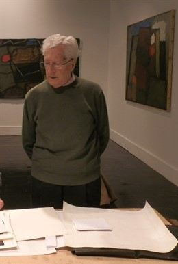 Juan José Vera preparando la muestra