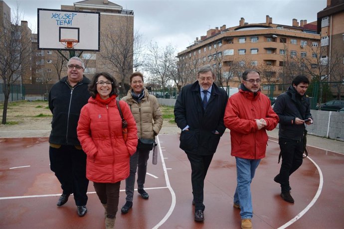 Lissavetzky durante su visita a Moratalaz                           