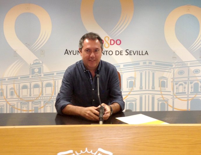 El portavoz del PSOE en el Ayuntamiento de Sevilla, Juan Espadas