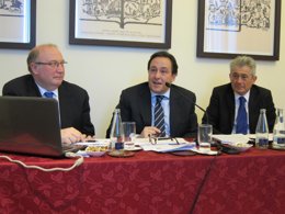 S.Guillermo,R.Adell (Fomento Trabajo) V.Pich (Consejo Gral.Economistas España)