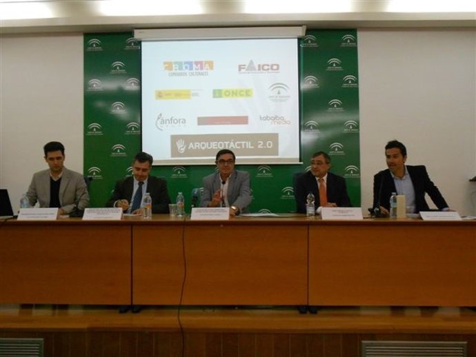 Presentan 'Arqueotáctil 2.0'  en Huelva. 