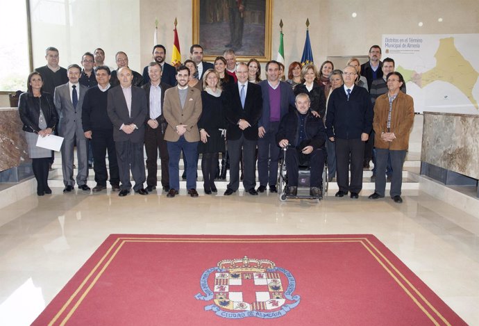 Rodríguez-Comendador preside la constitución de las juntas de distrito