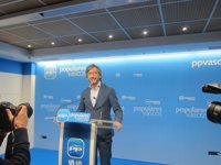 Oyarzábal dice que la actual dirección de PP vasco "es la generación curtida en los momentos más duros del azote" de ETA
