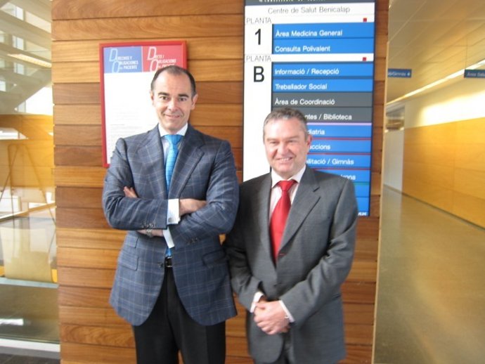 Llombart visita el centro de Salud Miguel Servet de Valencia. 