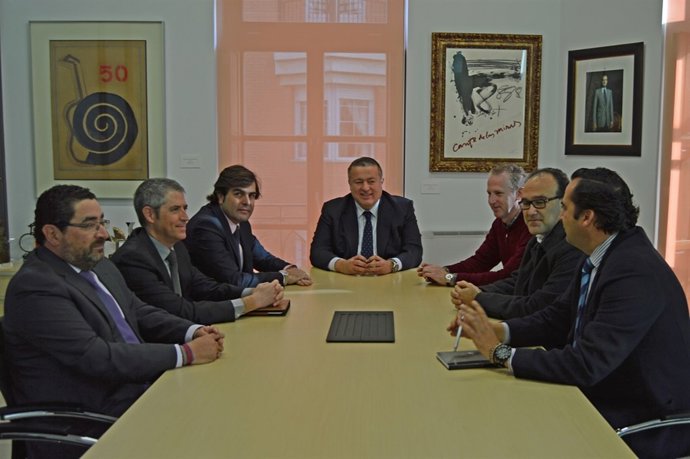 Reunión entre el alcalde de La Unión y miembros de la COEC