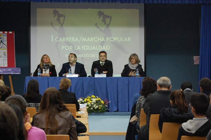 Acto de la presentación de la I Carera-Marcha por la Igualdad.