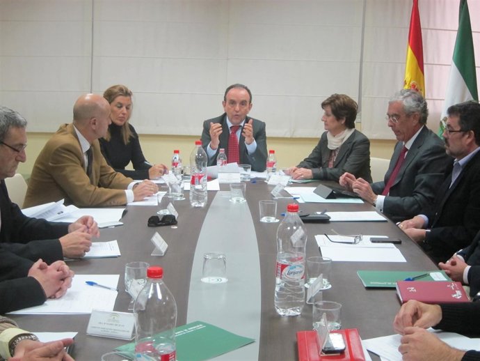 El consejero de Turismo y Comercio de la Junta de Andalucía, Rafael Rodríguez