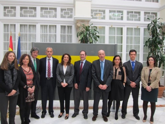 Reunión de inspectores de Trabajo con la delegada del Gobienro, Carmen Crespo