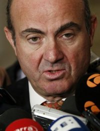 Guindos dice que la nueva Ley financiera facilitará las refinanciaciones