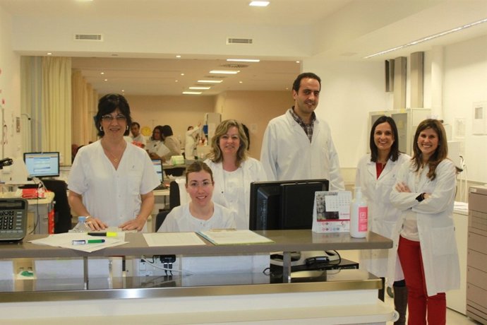 Premian trabajo de una farmaceútica del hospital Santa Lucía