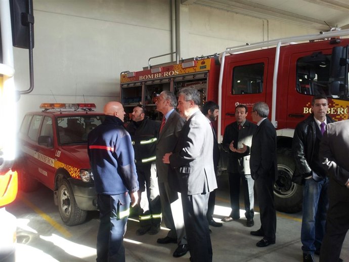 Inauguración del parque de bomberos voluntarios de Almudévar
