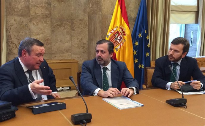 El secretario de Estado de Medio Ambiente se reúne con el alcalde de Laredo