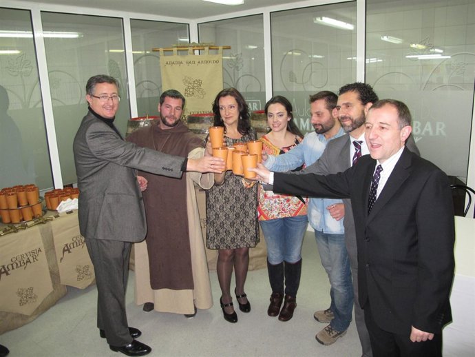 Cata cerveza Ambar Bodas de Isabel