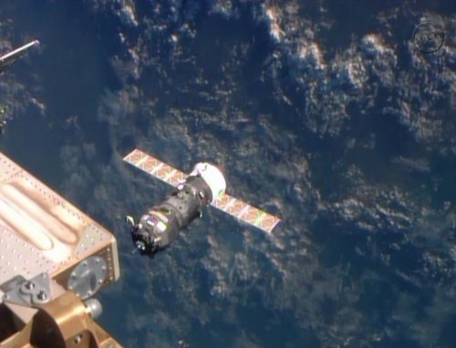 Nave Progress se acerca a la Estación Espacial