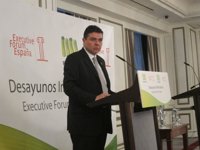 El embajador de Panamá ve "una ventana de oportunidad" para la negociación con Sacyr sobre el Canal