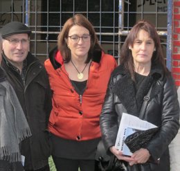 Soraya Rodríguez junto a representantes vecinales del barrio de Rondilla