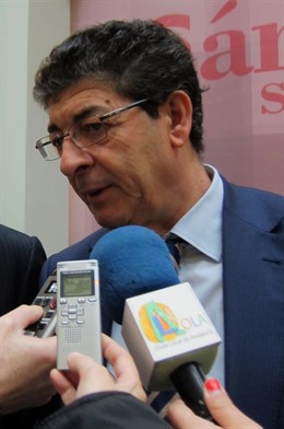 Diego Valderas, hoy ante los medios