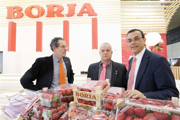 El presidente de la Diputación de Huelva, Ignacio Caraballo, en Fruit Logistica.