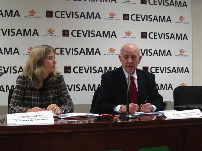 Presentación de Cevisama a cargo de su presidente y de la directora.