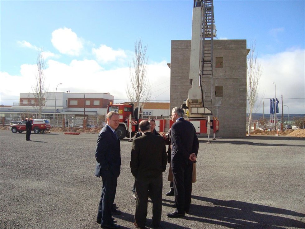 Visita de Suárez al Parque de Protección Civil en Teruel