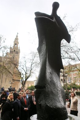 Inauguración de la exposición de esculturas de Henry Moore Foto Fernando Ruso /