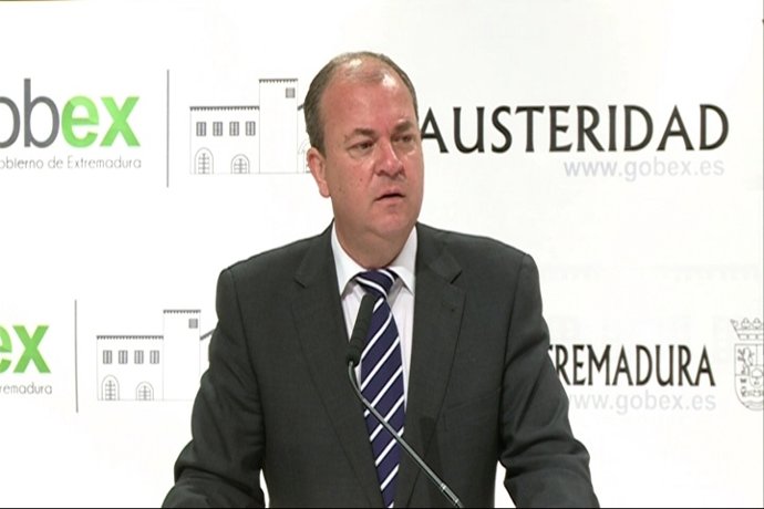 Monago: "No he jurado la Constitución para ver esta tómbola"