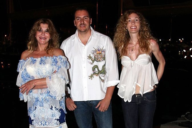 Tita Cervera protagoniza cariñoso encuentro con Borja y su nuera Blanca Cuesta