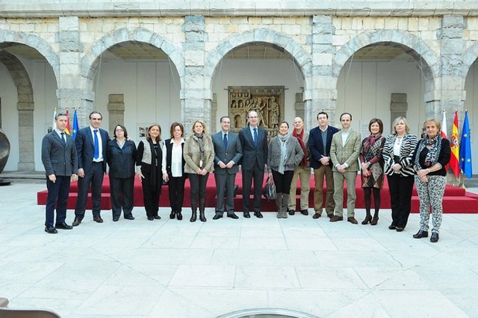 Imagen de los miembros de las comisiones de Cultura del Congreso y el Parlamento