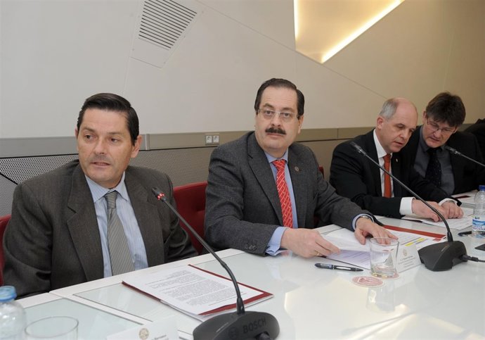 De izquierda a derecha: David Armero, Manuel Vidal y Markus Horneber