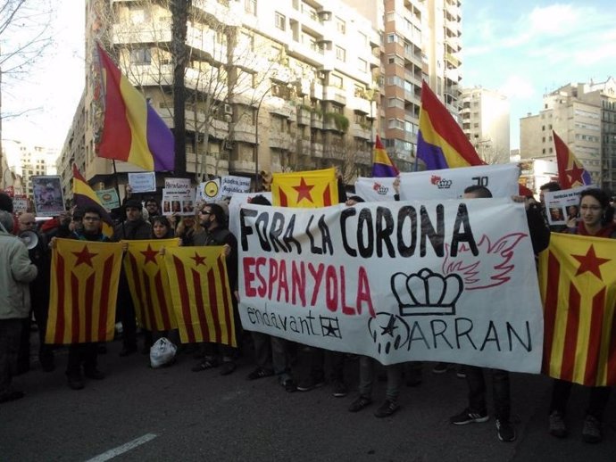Pancarta manifestación ante declaración Infanta
