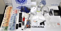 La Policía Nacional desmantela un laboratorio de adulteración de cocaína.