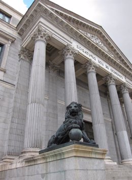 Fachada Del Congreso De Los Diputados