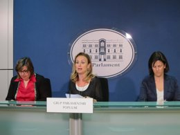 Virtudes Marí, Mabel Cabrer y María José Bauzá