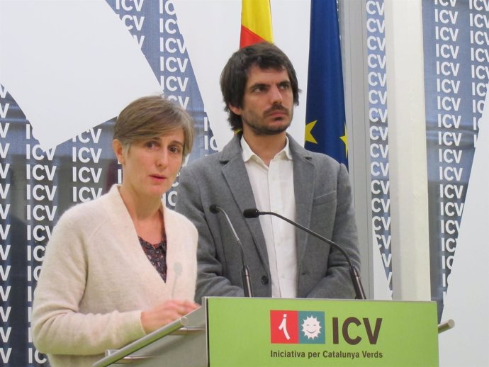 La colíder de ICV D.Camats y el candidato a las europeas E.Urtasun