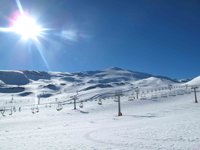 Sierra Nevada permanece cerrada por rachas de viento de hasta 90 kilómetros por hora