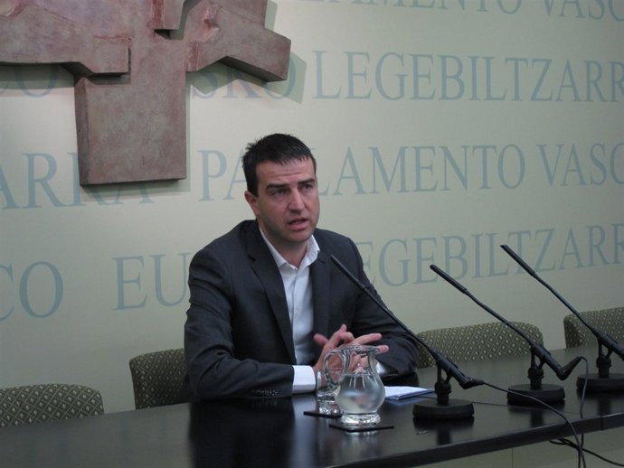 Gorka Maneiro en el Parlamento