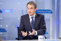 Zapatero, a Rajoy y Mas: "Tienen que dialogar"