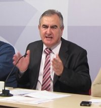 PSOE critica que Valcárcel quiera ahora devolver las competencias "cuando dijo que sobraba dinero al recibirlas"