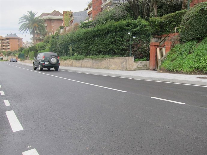 Nuevo asfaltado y urbanización en la Avenida del Faro de Santander
