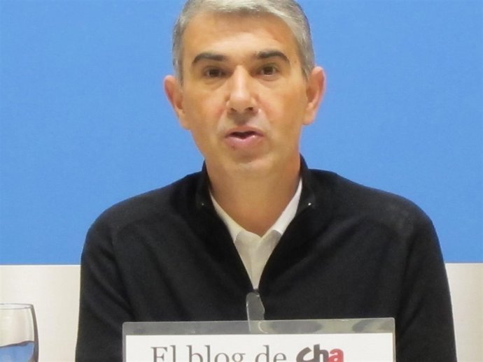 El portavoz del grupo municipal de CHA, Juan Martín