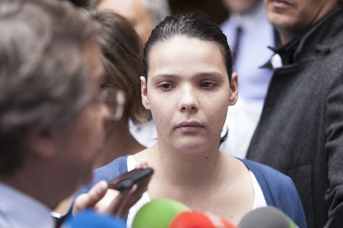 13/06/2013 Llegada De Saida Prieto, Su Madre Y Su Abogado Al Palacio De Justicia